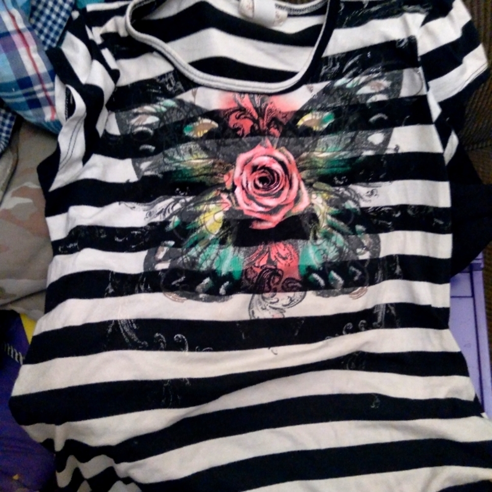 Girls sz 14 graphic floral tee
